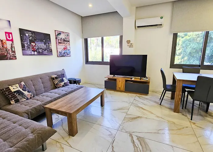 Mimi's Sunny Апартаменти *